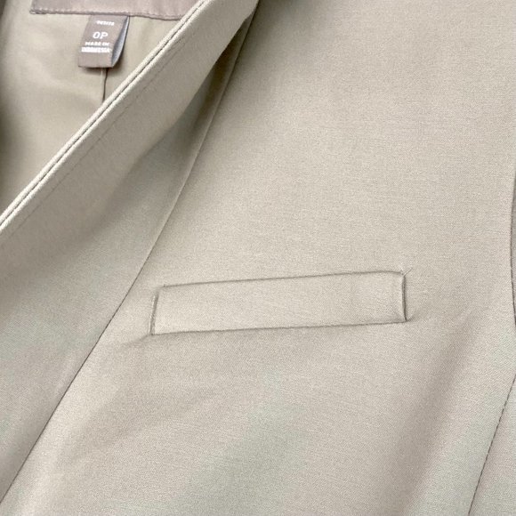NWT ~ Banana Republic Blazer ~ Size 0P - Picture 6 of 11